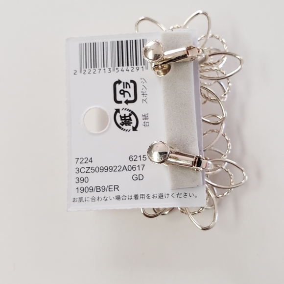 NWT Flower Cutout Earrings Horse Shoe Necklace - Picture 10 of 13